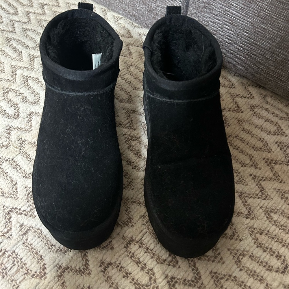 Cushionaire Platfrom Ankle Boots